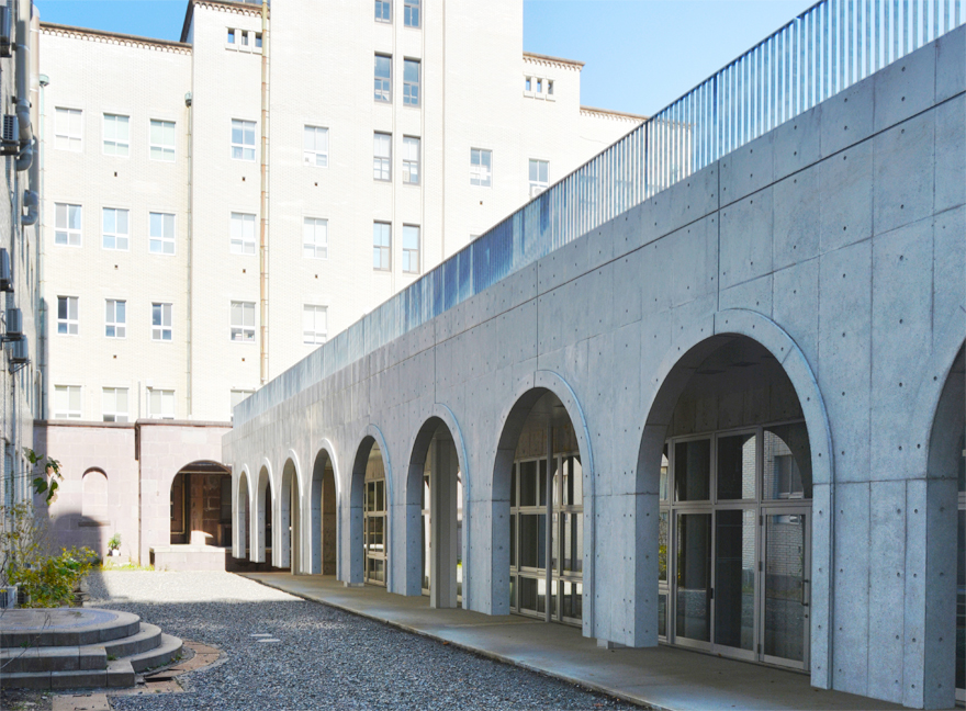 東京工業大学(大岡山)総合研究棟中庭新棟　Extension in the courtyard of the Tokyo Tech Main Building