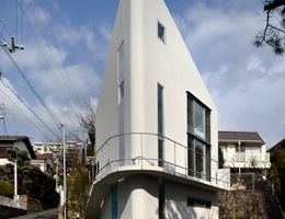 斎藤准教授の家　House in Mikage-yamate